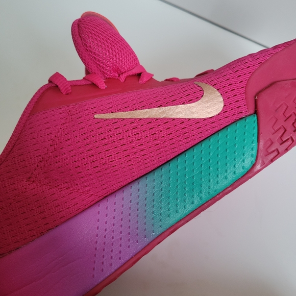 NIKE VAPOR LITE Women's Pink and Teal Athletic Shoes - Size 10 - Picture 9 of 9
